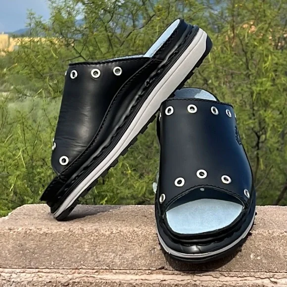 New Dr. Martens Silver Gromet Cut Out Black Vintage 90’s Chunky Slides Sandals - Picture 9 of 17
